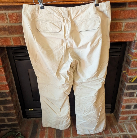 Venezia brand cream colored khaki pants women's plus size 18 - Picture 2 of 2